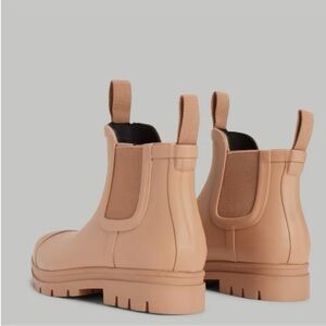 The Rain Boot in Tawny Brown
